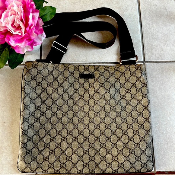 AUTHENTIC GUCCI GG SUPREME LARGE MESSENGER BAG BROWN COLOR - Picture 4 of 12